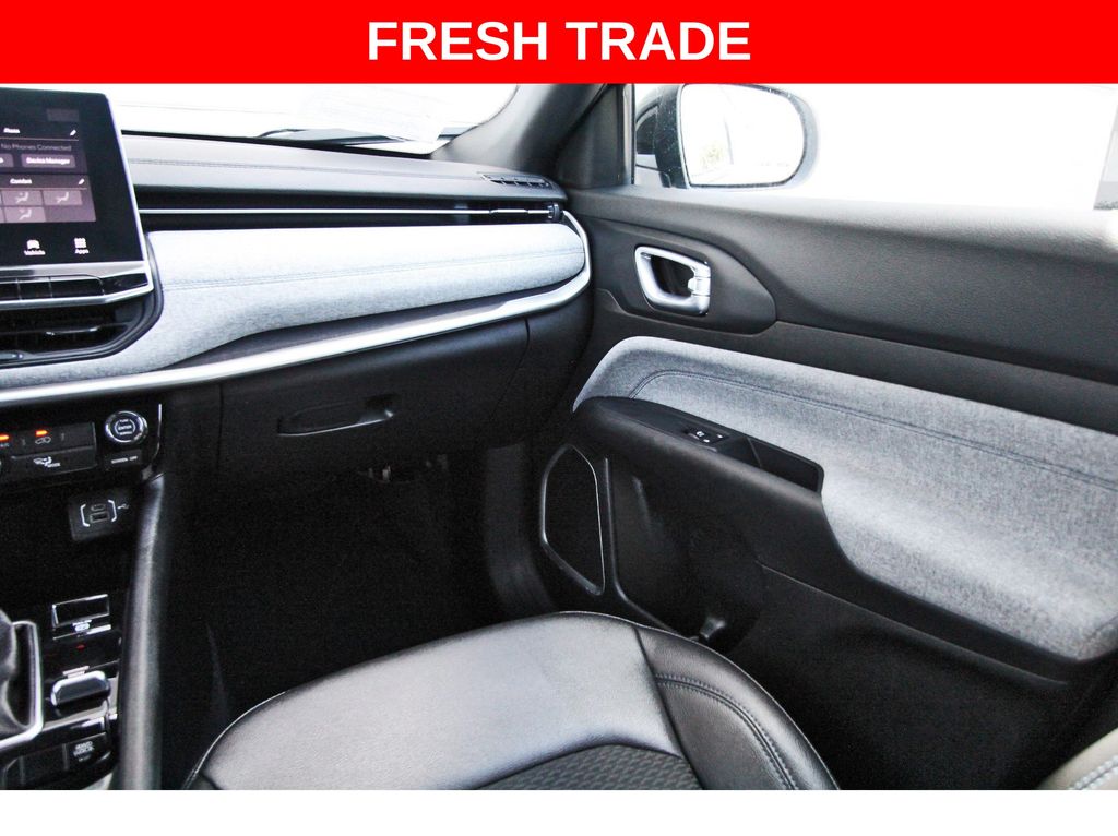 2024 Jeep Compass Latitude - 9