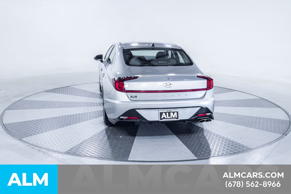 Used 2020 Silver Hyundai SEL image 8