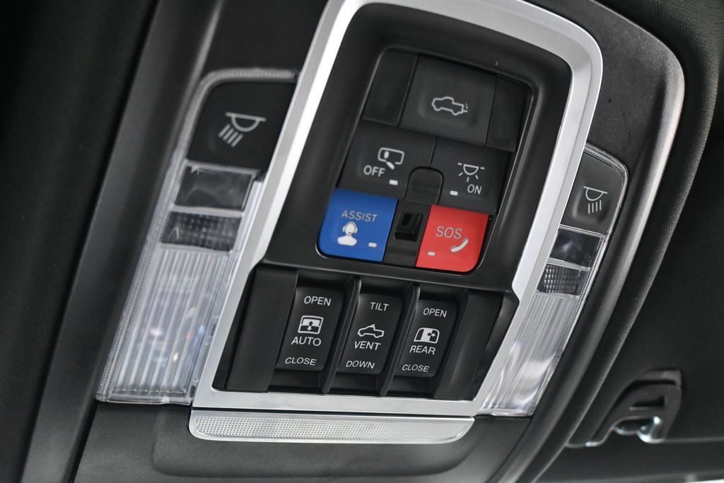 Used 2024 Diamond Black Crystal Pearlcoat Ram Laramie image 23