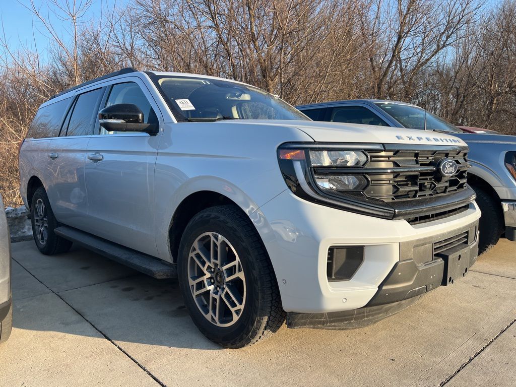 2025 Ford Expedition MAX Active 4WD