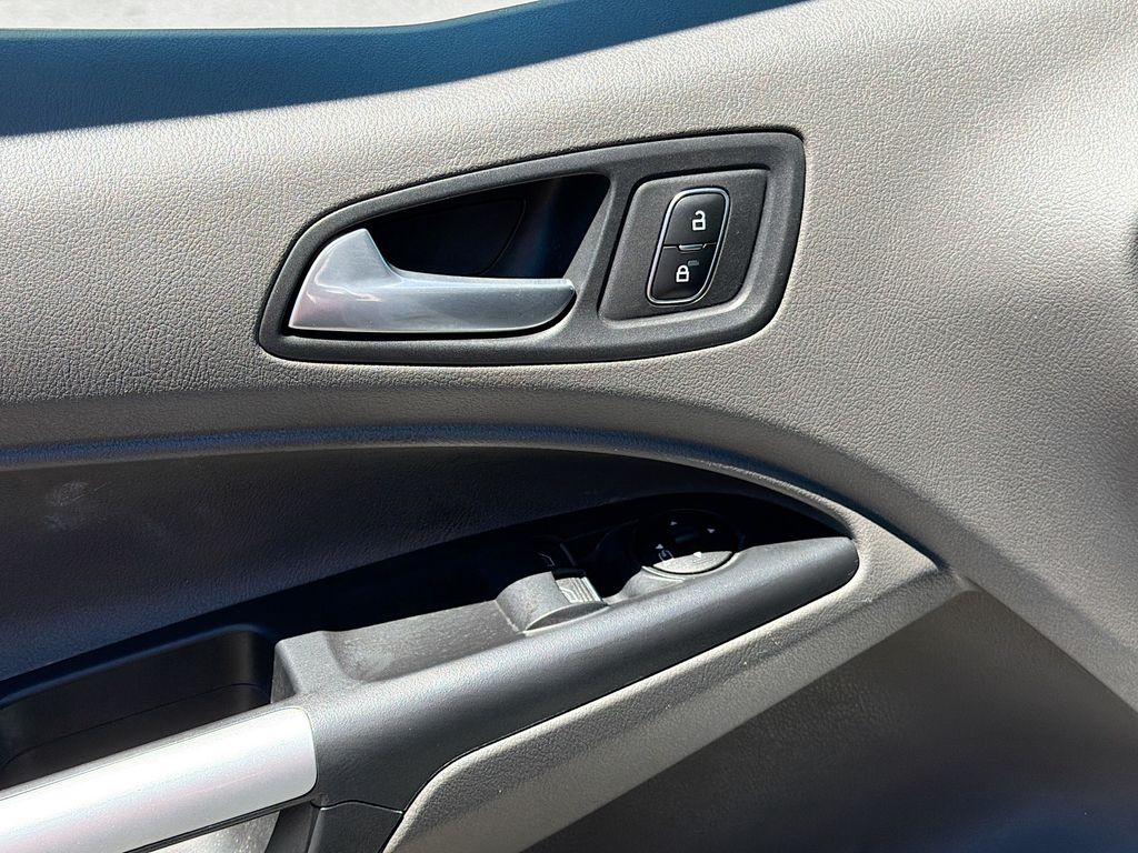 Used 2023 White Ford XLT image 18