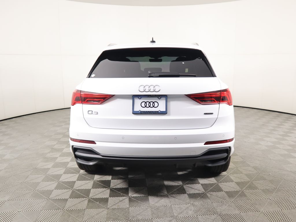 Thumbnail: 2025 Audi Q3 - 6