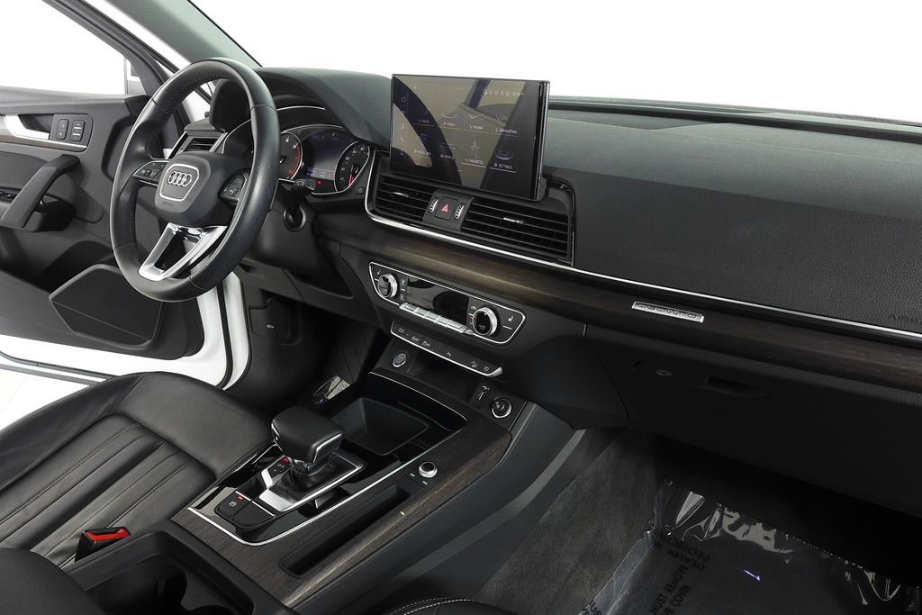 Thumbnail: 2023 Audi Q5 - 13