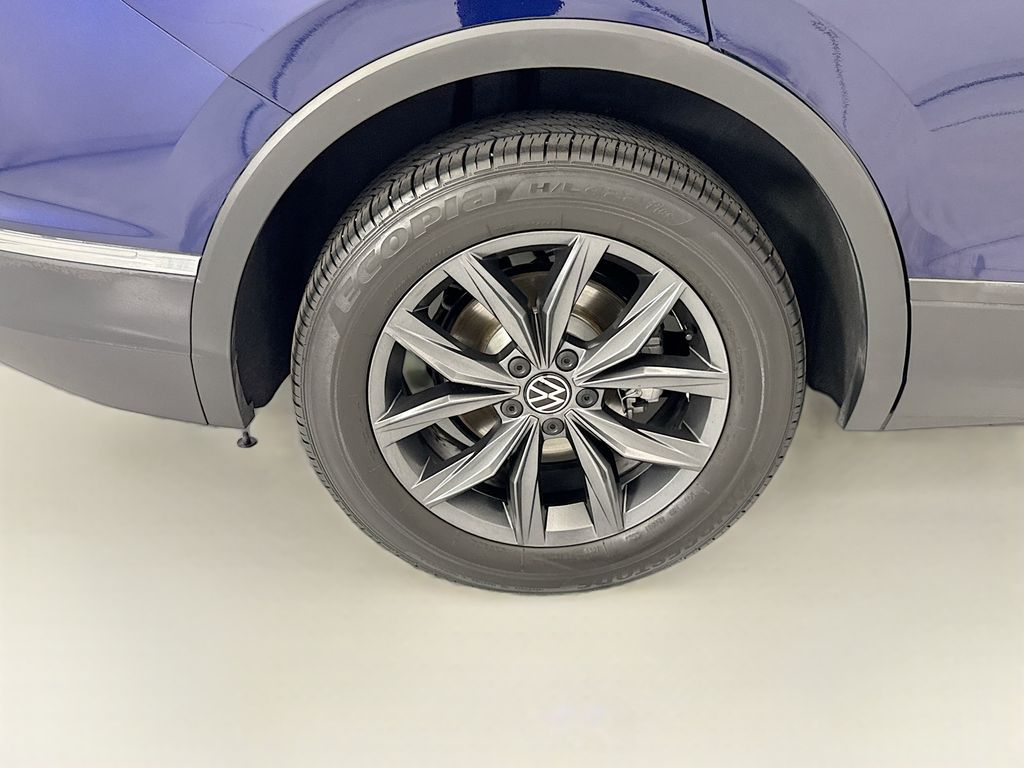 Thumbnail: 2023 Volkswagen Tiguan - 31