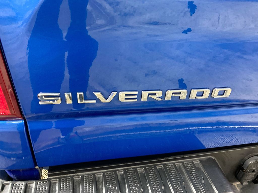 2022 Chevrolet Silverado 1500 Custom 30