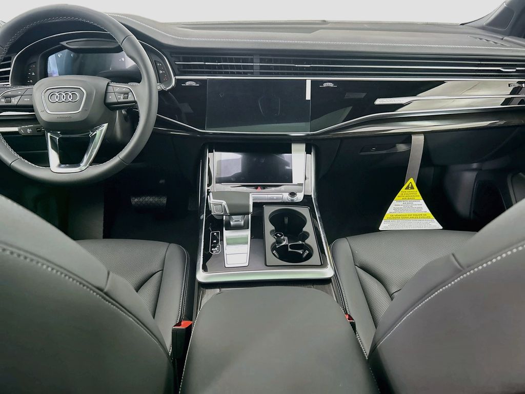 Thumbnail: 2026 Audi Q7 - 13