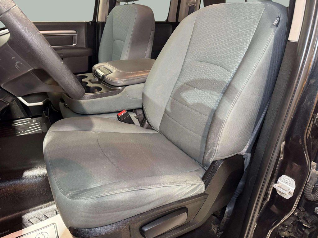 Used 2017 Brilliant Black Crystal Pearlcoat Ram SLT image 21