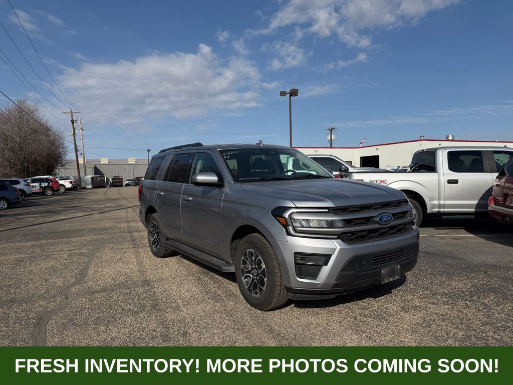 Silver Metallic 2024 Ford Expedition SUV / Crossover 4X2 Automatic