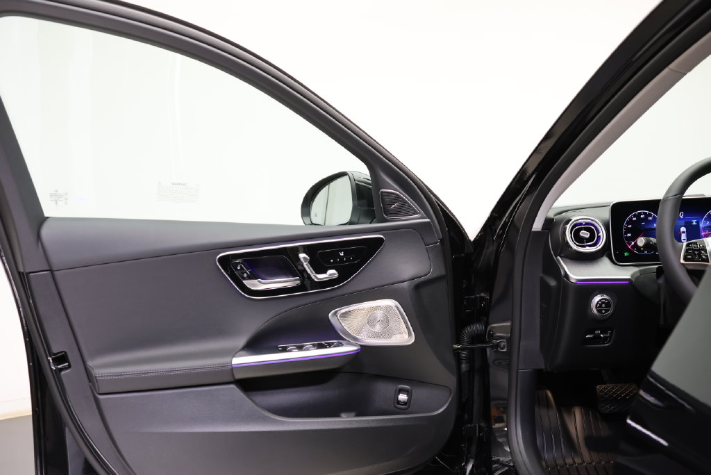Thumbnail: 2026 Mercedes-Benz C-Class - 30