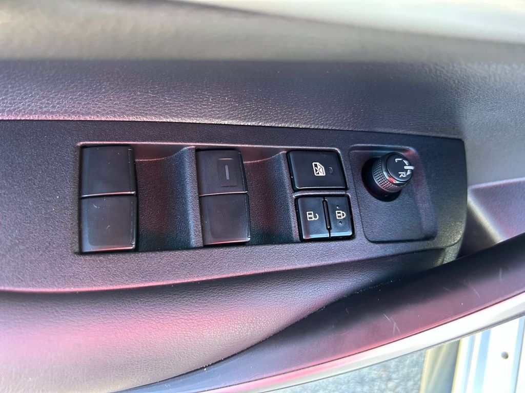 Thumbnail: 2022 Toyota Corolla - 16