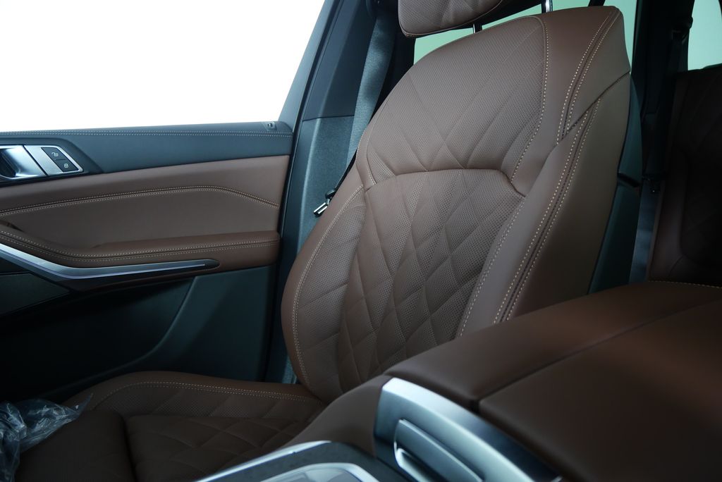 Thumbnail: 2026 BMW X5 - 22