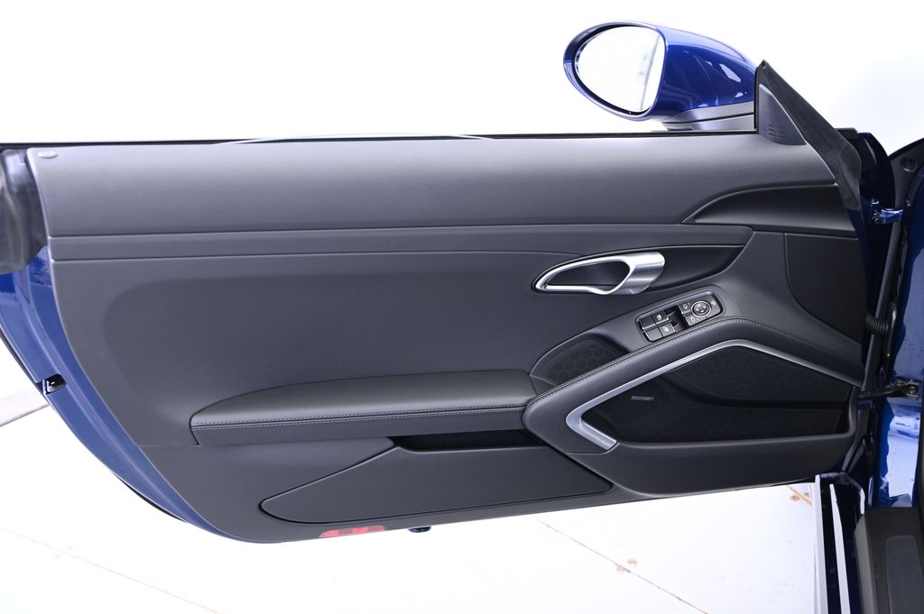Thumbnail: 2025 Porsche 718 Cayman - 30