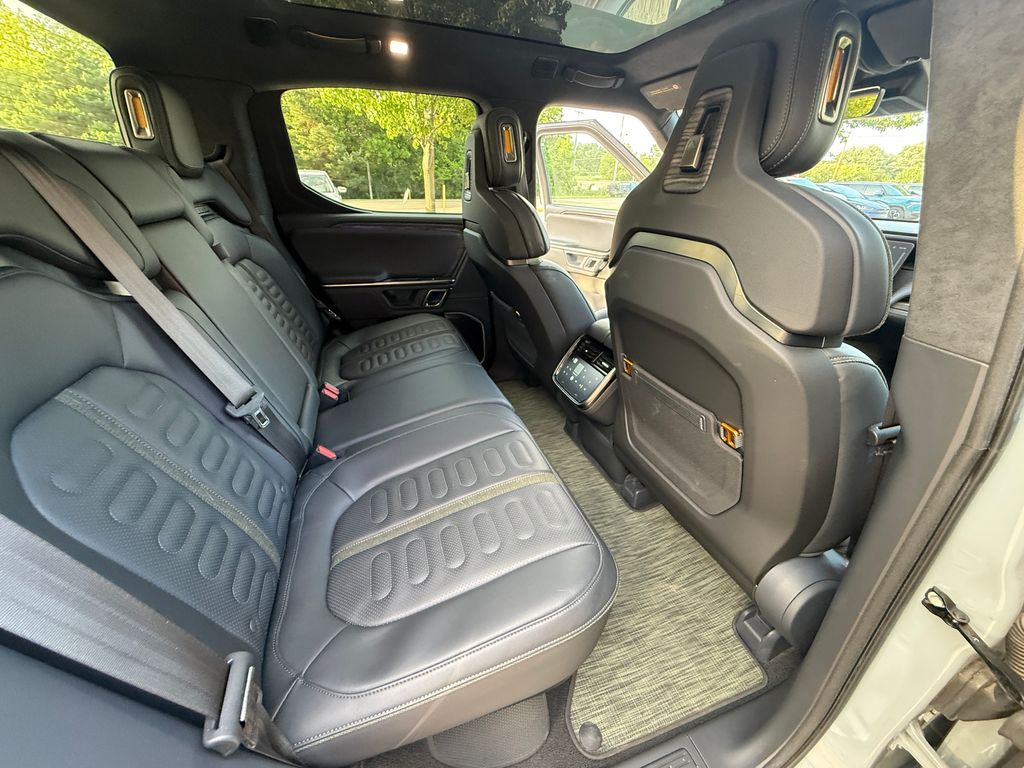 Interior 14