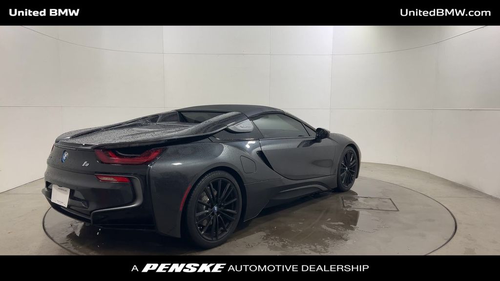 Thumbnail: 2019 BMW  - 8