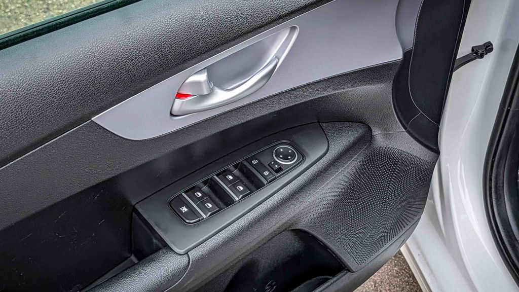 Used 2024 Kia Forte LXS 4D Sedan