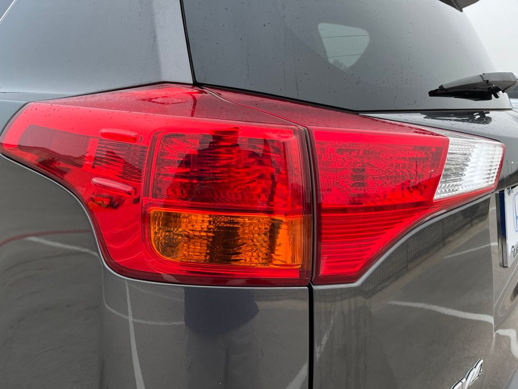 Thumbnail: 2015 Toyota RAV4 - 7
