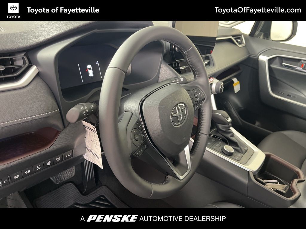 Thumbnail: 2025 Toyota RAV4 - 28