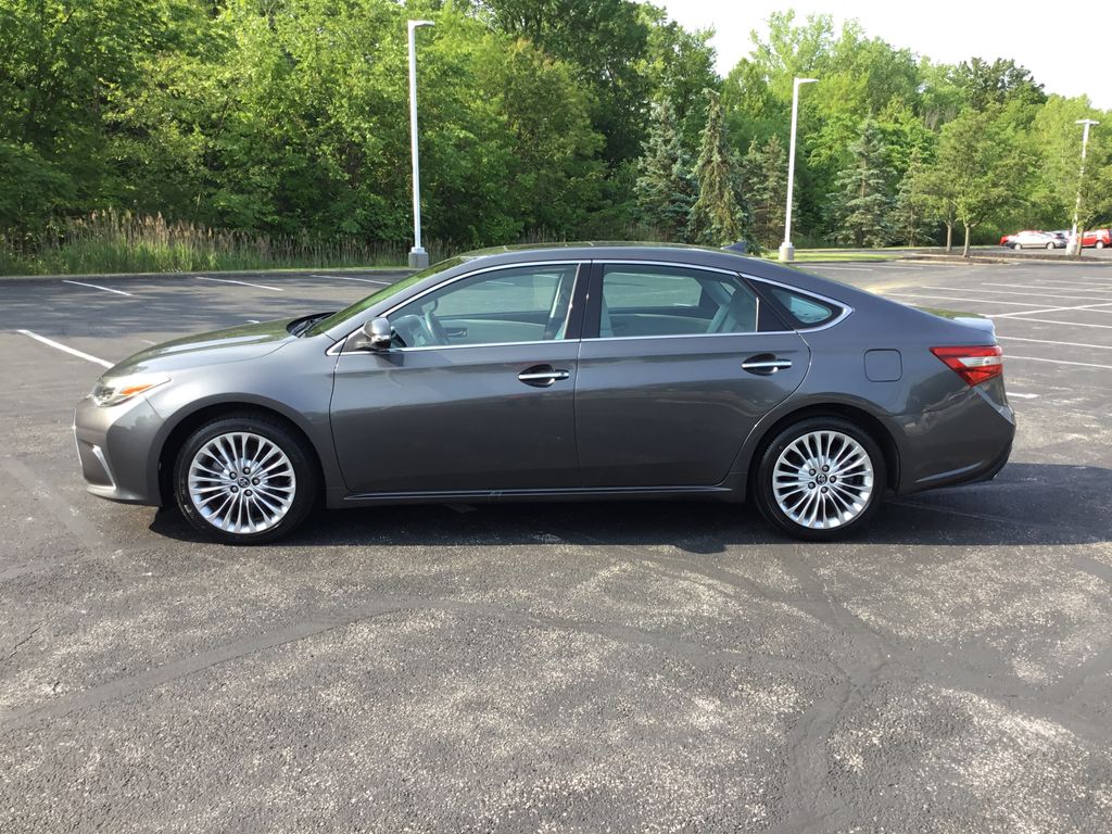 2018 Toyota Avalon Limited 2