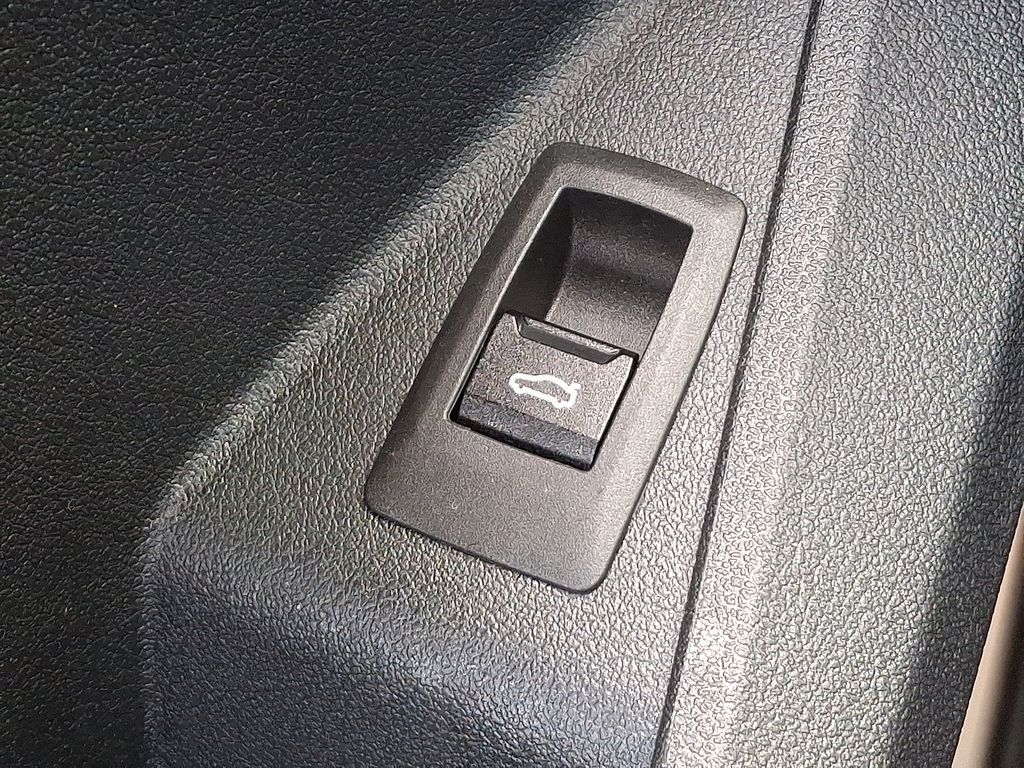 Thumbnail: 2025 BMW 2 Series - 27