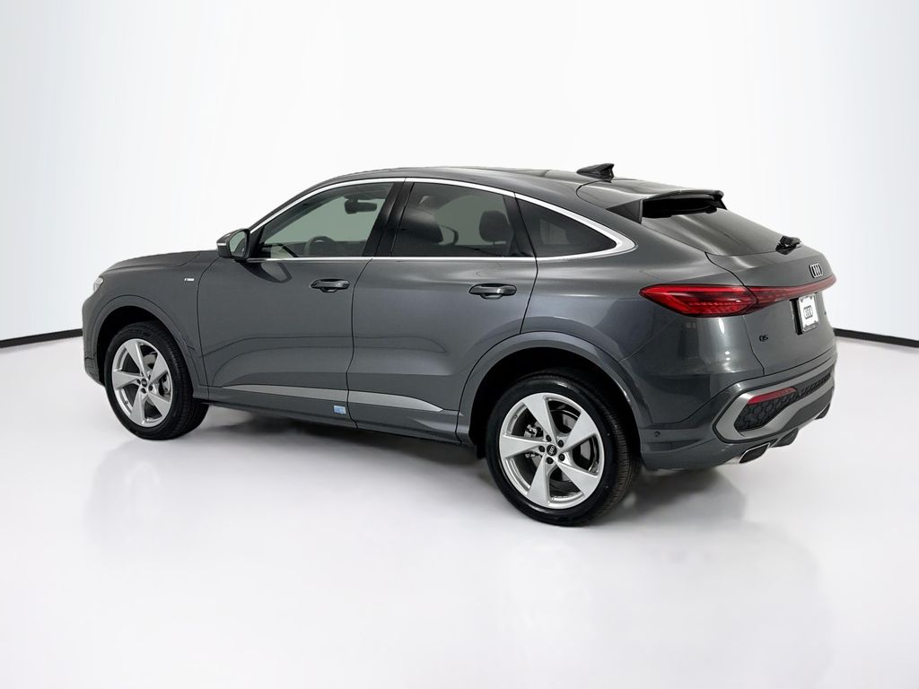 Thumbnail: 2026 Audi Q5 - 7