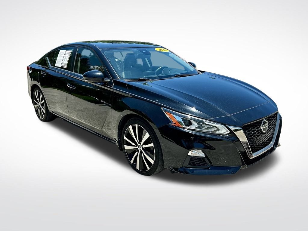 2022 Nissan Altima SR