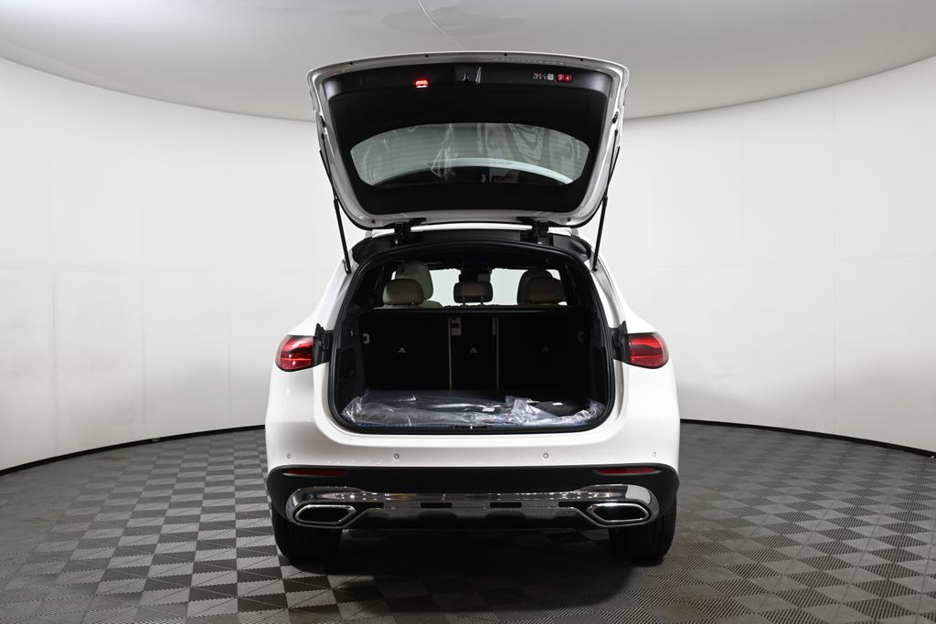 Thumbnail: 2026 Mercedes-Benz GLC - 28