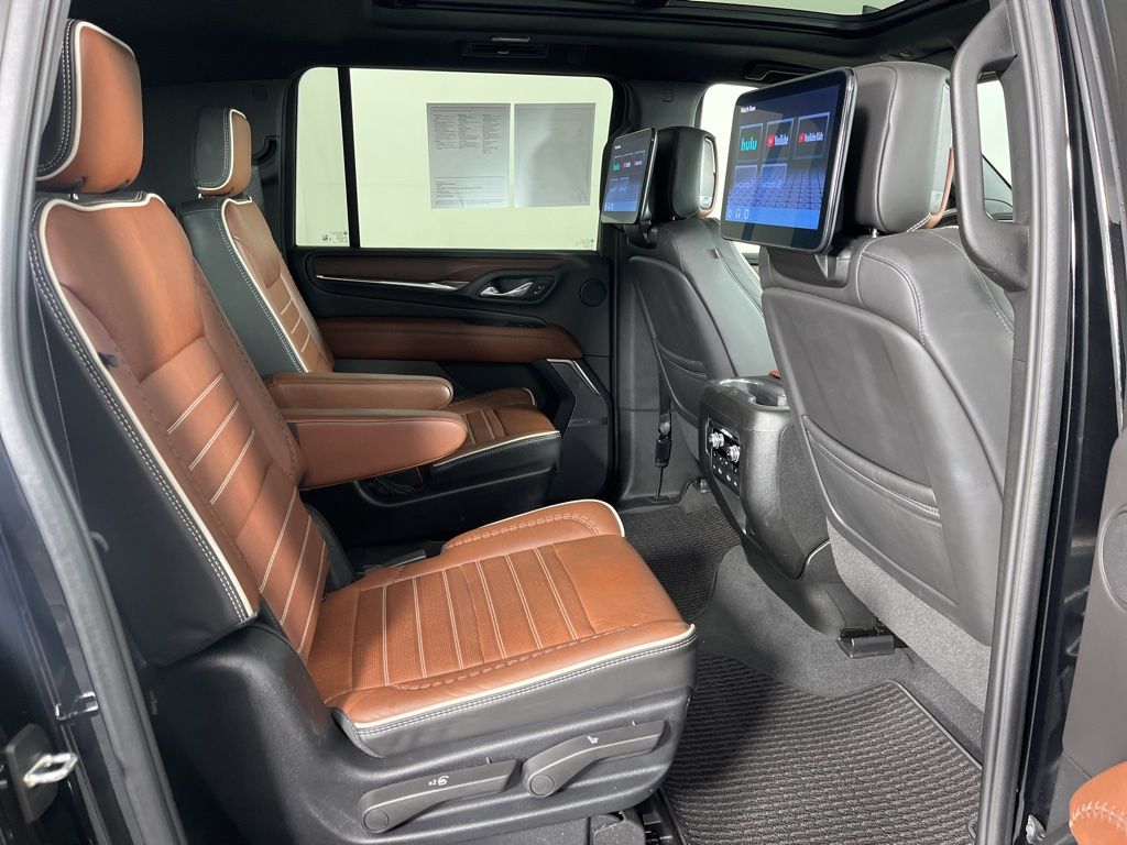 Thumbnail: 2024 GMC Yukon XL - 11