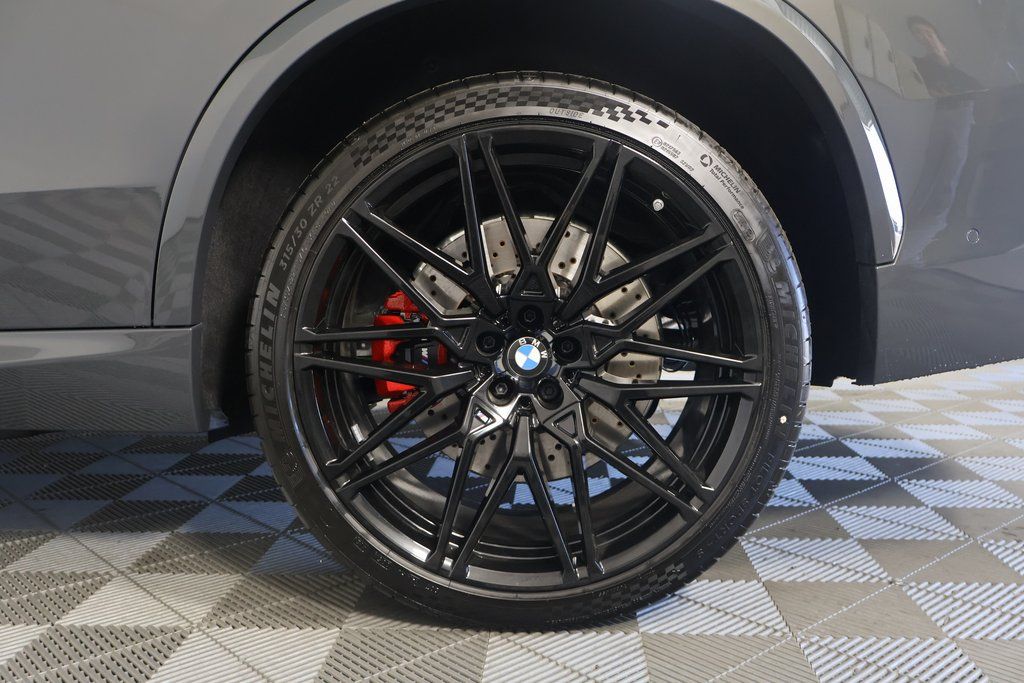 Thumbnail: 2025 BMW X5 - 10