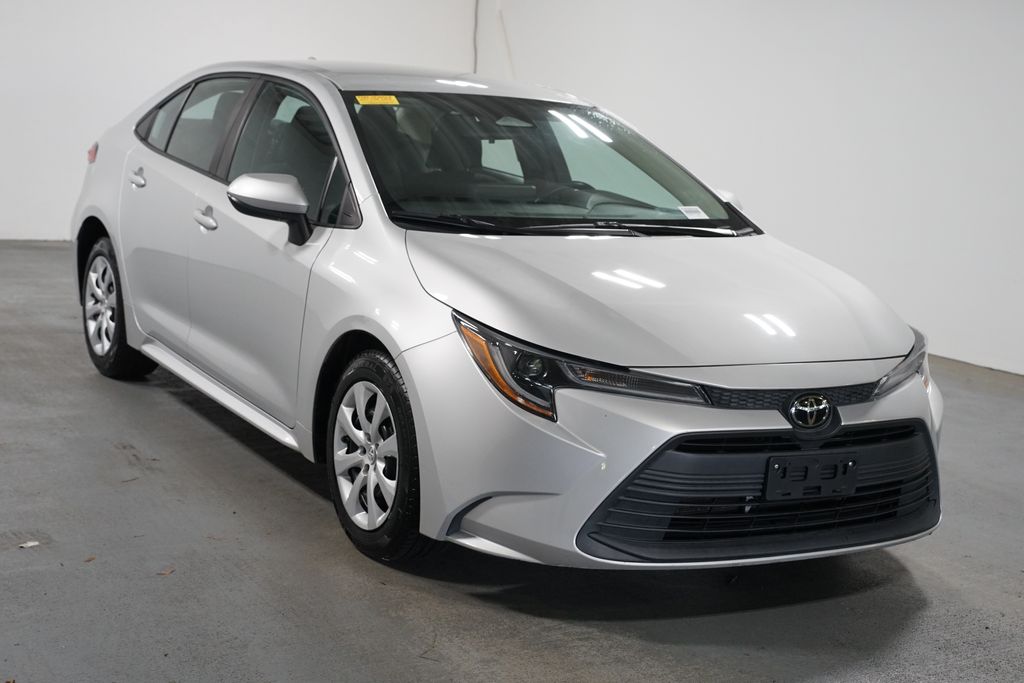 Thumbnail: 2023 Toyota Corolla - 3