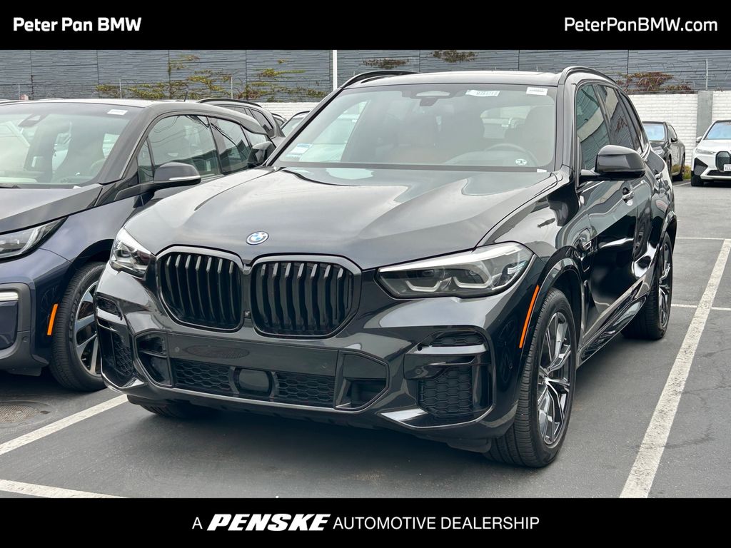 Thumbnail: 2022 BMW X5 - 1