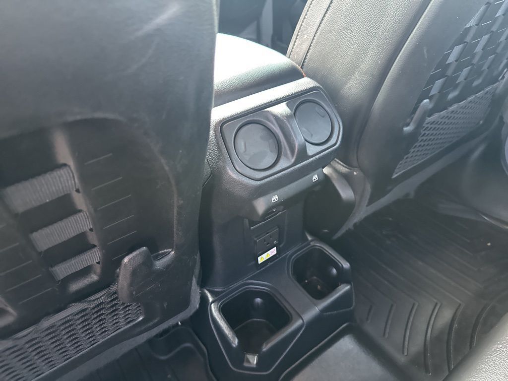 Used Car 2021 Jeep Gladiator  Mojave For Sale Under $35,000 In Austin, Texas