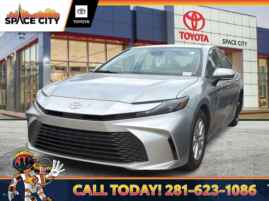2025 Toyota Camry LE FWD