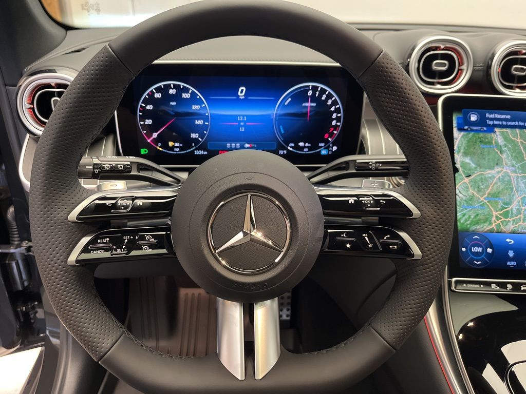 Thumbnail: 2025 Mercedes-Benz GLC - 15