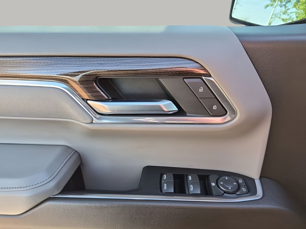 Used 2023 Gray Chevrolet RST image 27