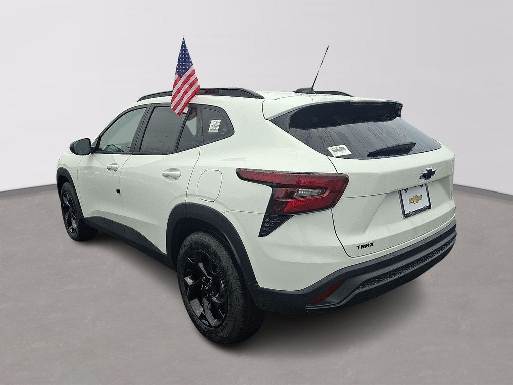 Thumbnail: 2026 Chevrolet Trax - 3
