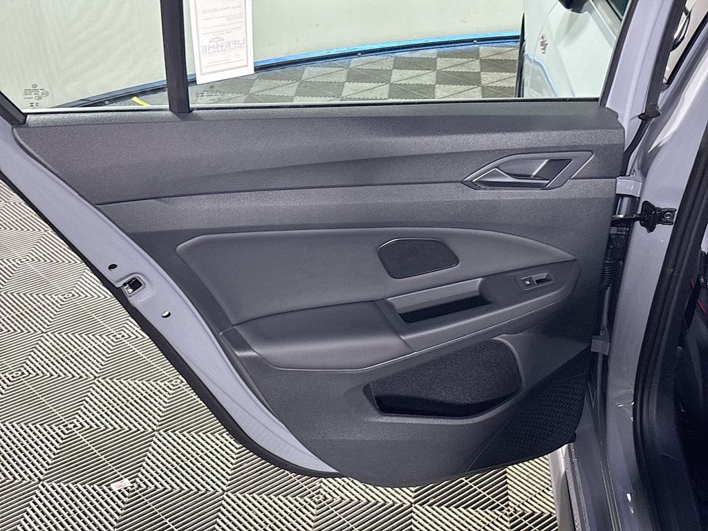 2025 Volkswagen Golf GTI 2.0T SE