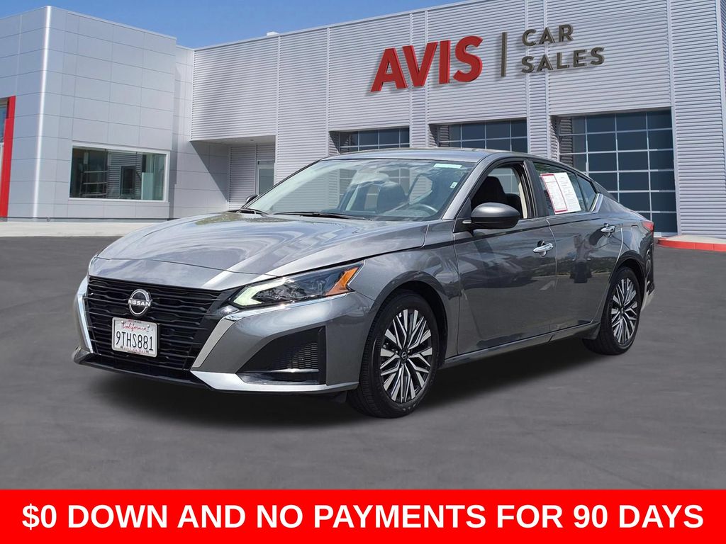 Gray 2025 Nissan Altima Sedan Front-Wheel Drive Continuously Variable Transmission