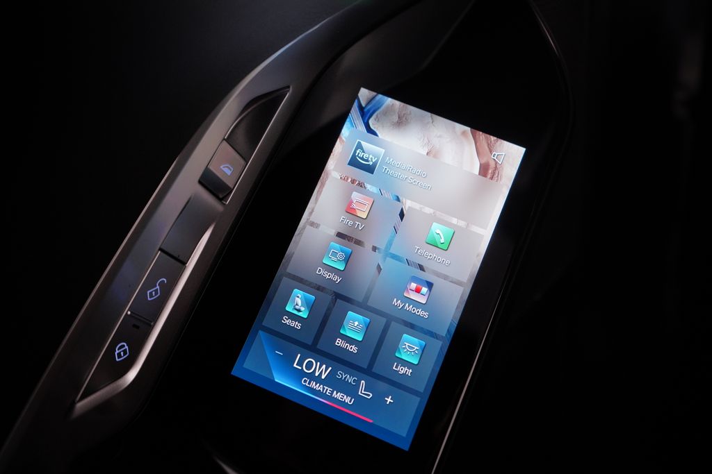 Thumbnail: 2026 BMW i7 - 13