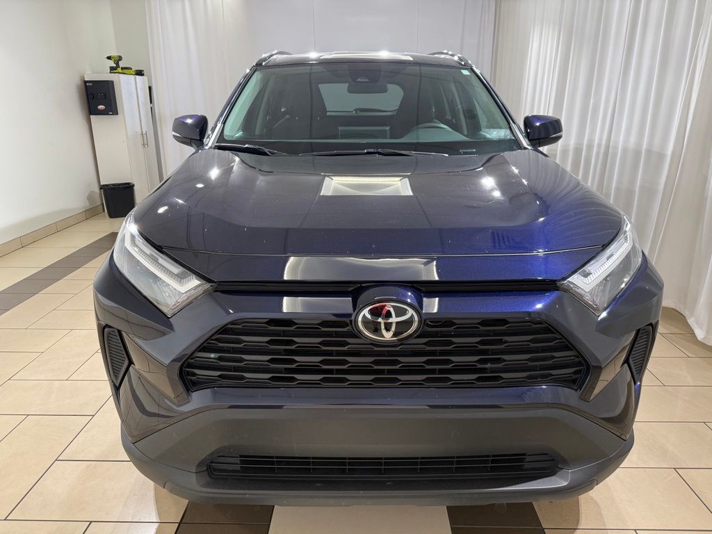 Thumbnail: 2025 Toyota RAV4 - 8