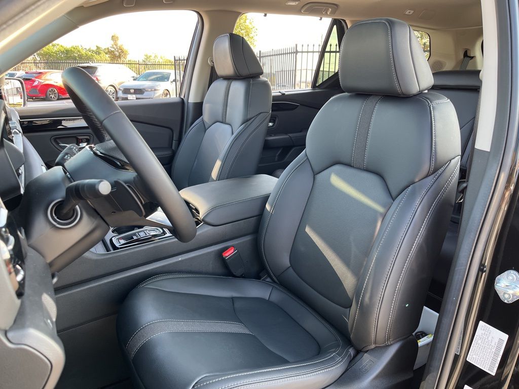 Thumbnail: 2025 Honda Pilot - 25