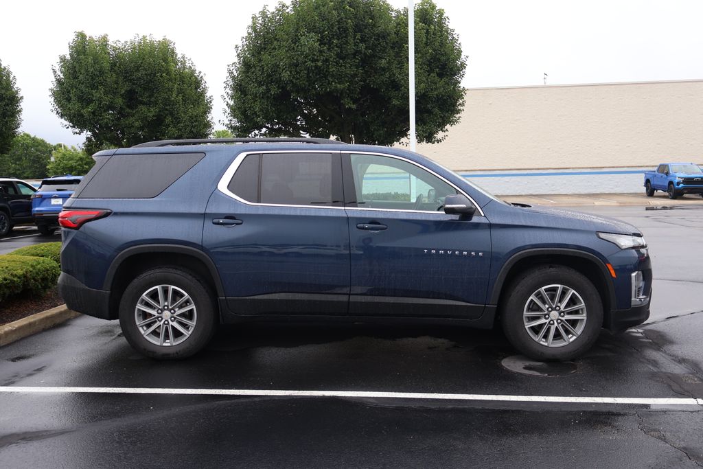 Thumbnail: 2023 Chevrolet Traverse - 7