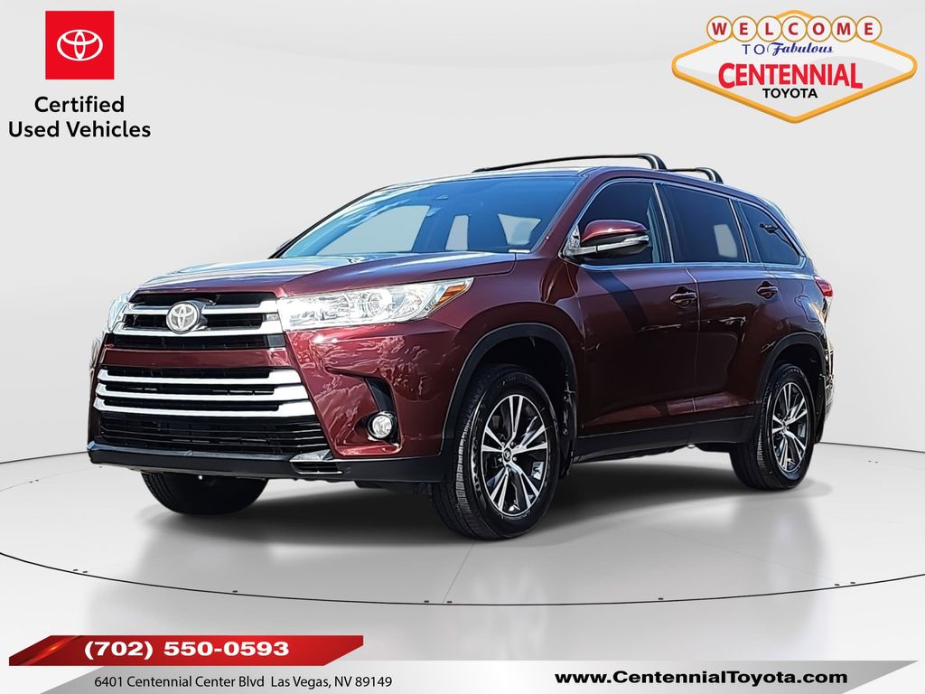 2019 Toyota Highlander LE Plus 4x2 V6's photo