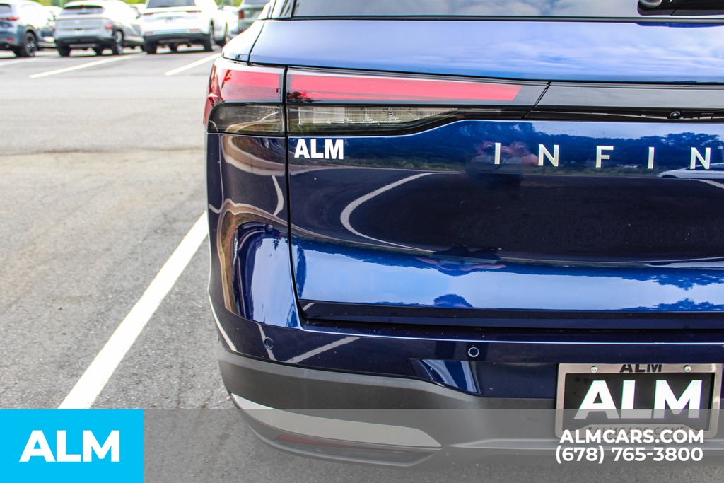 Used 2026 Blue INFINITI PURE image 12
