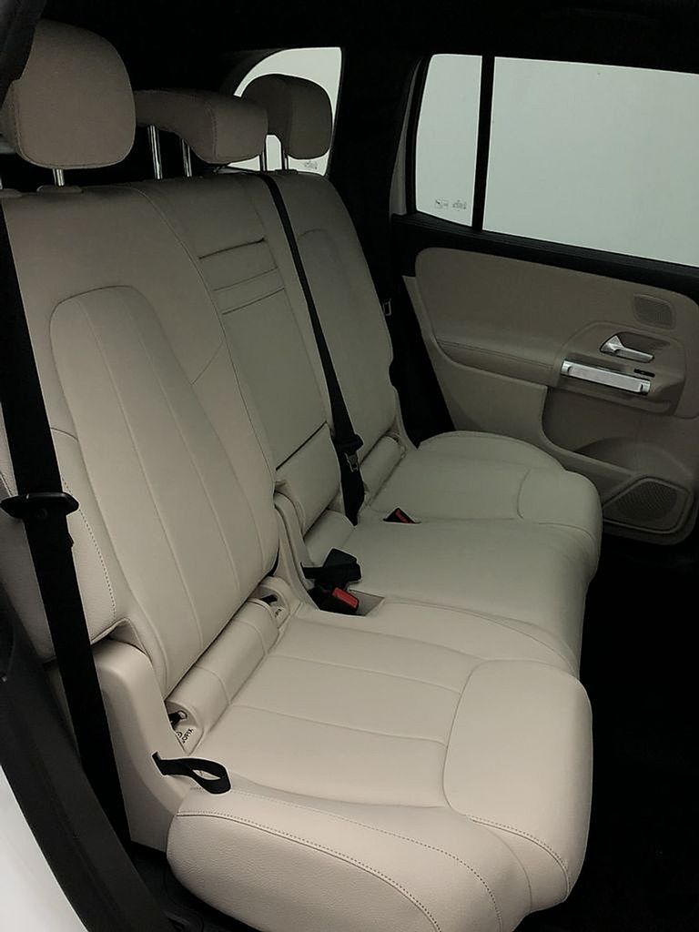 2024 Mercedes-Benz GLB 250 19