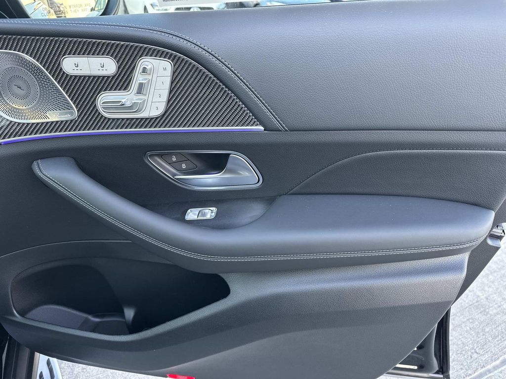 Thumbnail: 2026 Mercedes-Benz GLE - 24