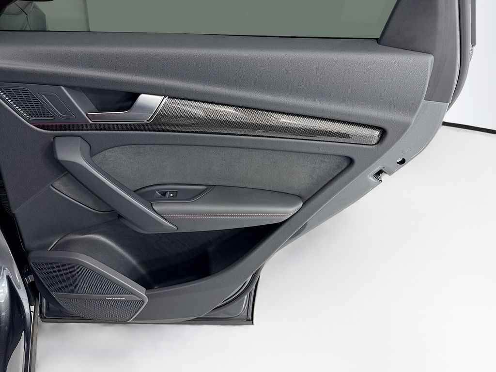 Thumbnail: 2023 Audi SQ5 - 26