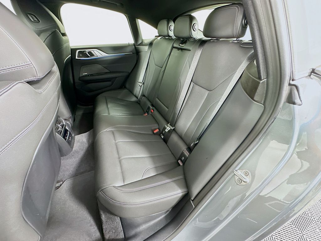 Thumbnail: 2026 BMW i4 - 17