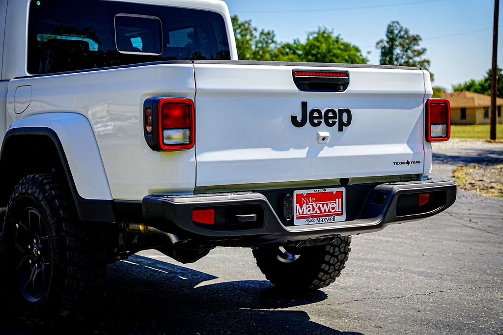 New Car 2025 Jeep Gladiator  For Sale Under $50,000 In Taylor, Texas