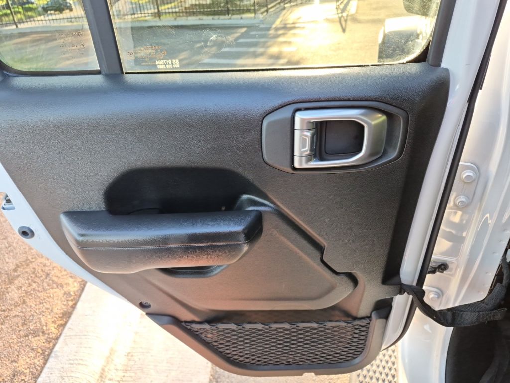 Used Car 2020 Jeep Gladiator  Sport For Sale Under $30,000 In Austin, Texas