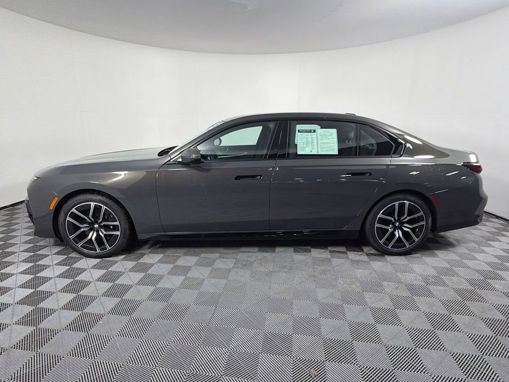 Thumbnail: 2023 BMW 7 Series - 8